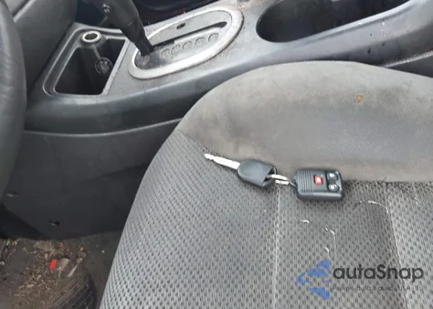 2005 Ford Escape Xlt from USA, damaged, VIN 1FMYU93155KB19623